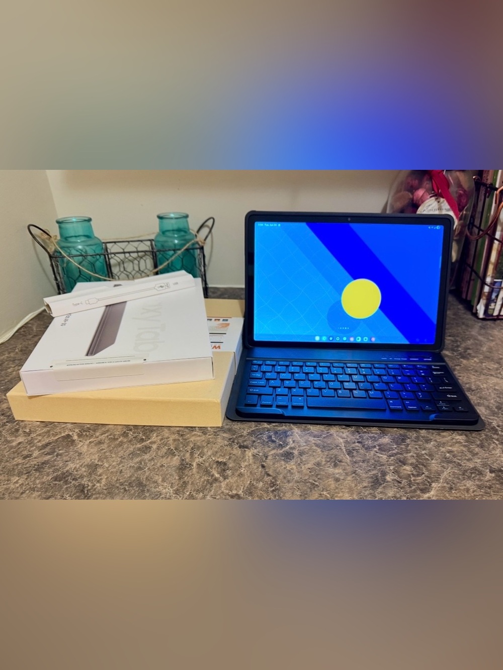 Brand New / Sealed Samsung Galaxy Tab 9 + 5G AND New Keyboard/ Case -
